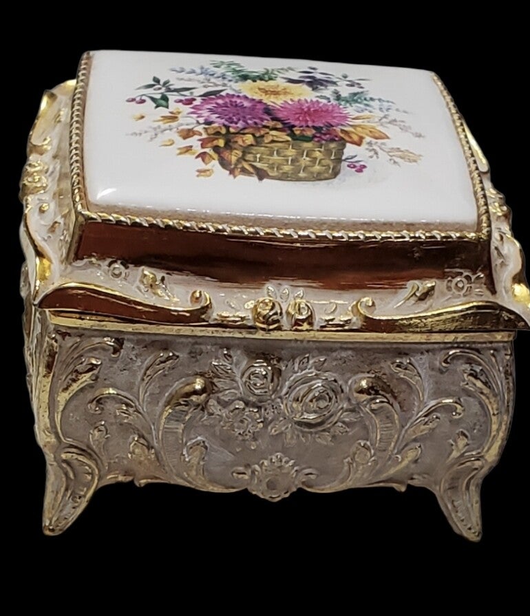 Vintage Musical Trinket Jewelry Box