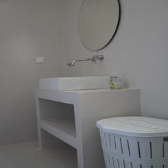 1000085743-standard.jpg