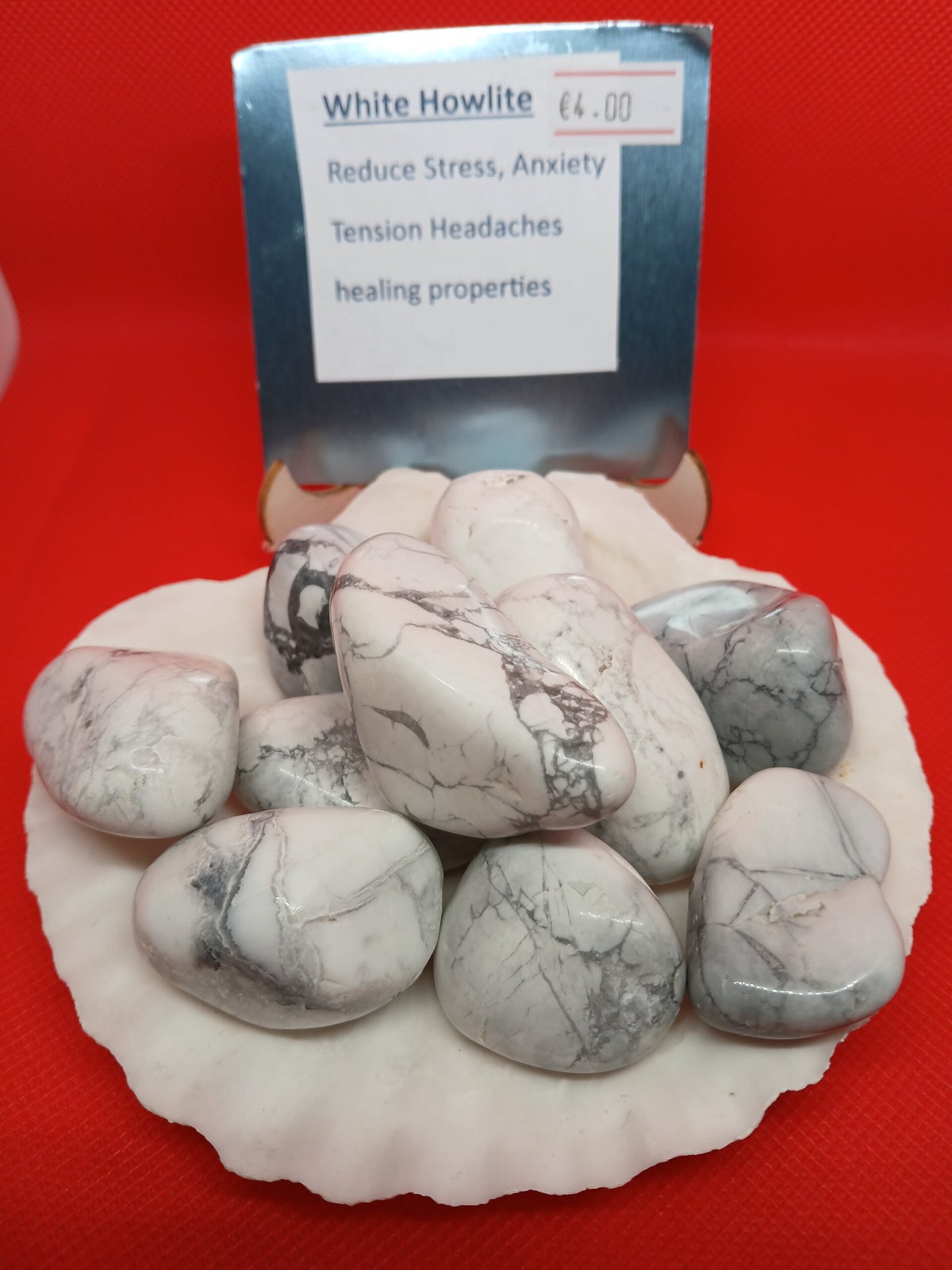 White Howlite Large Gemstones | gitedbychris.com