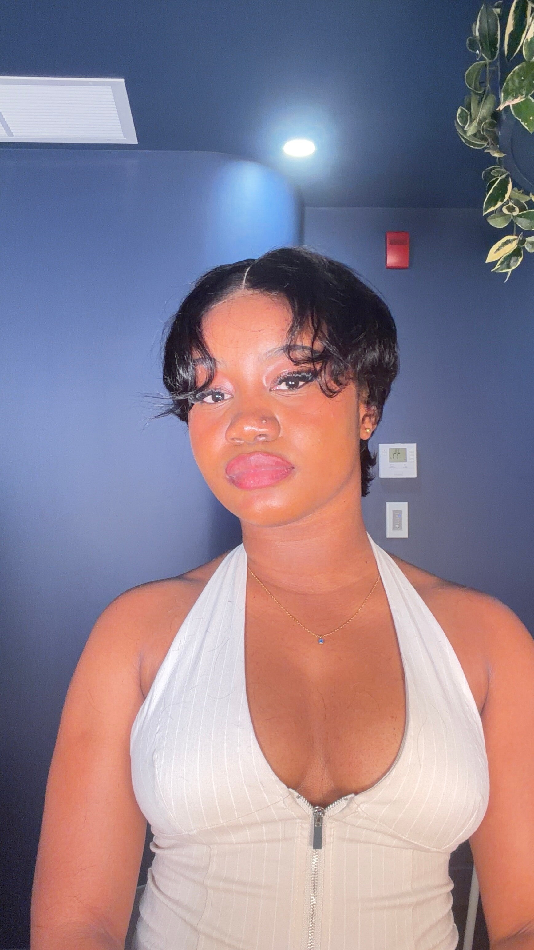 Pixie coupe chinoise noir avec closure
