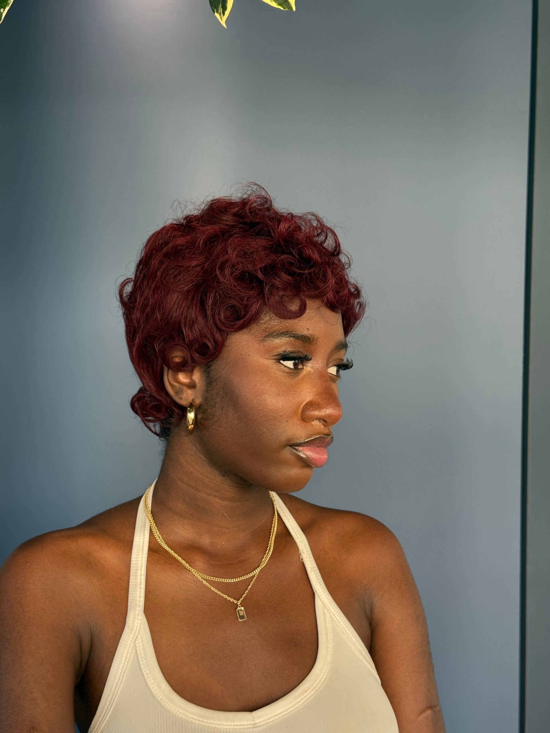 Pixie ondulée rouge