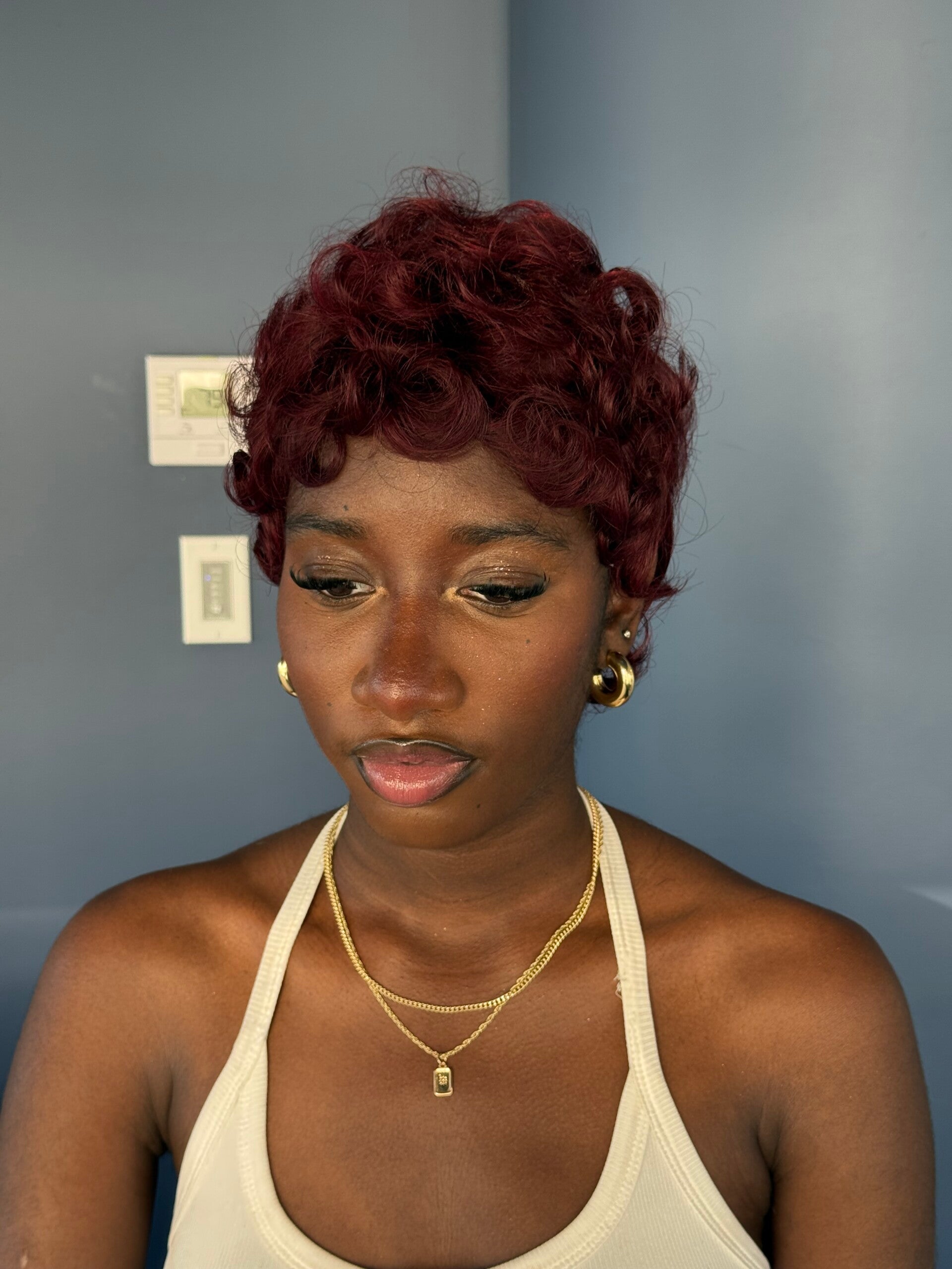 Pixie ondulée rouge