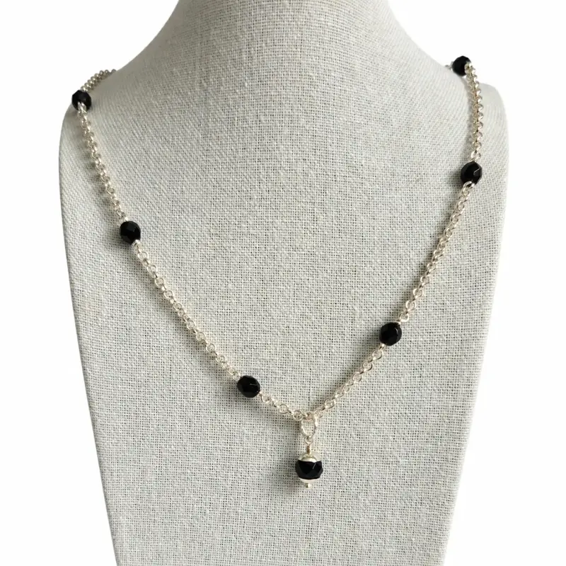 Zilveren boto ketting met ogrii-ai hanger