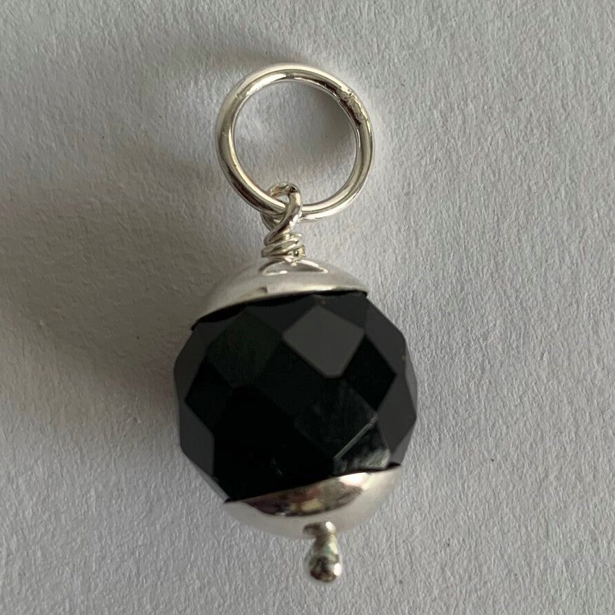 P2 - Zilveren Surinaamse ogri ai hanger