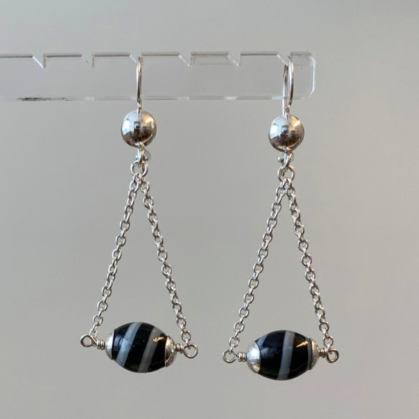 D1 -  Zilveren kromanti kralen aan kettinkje