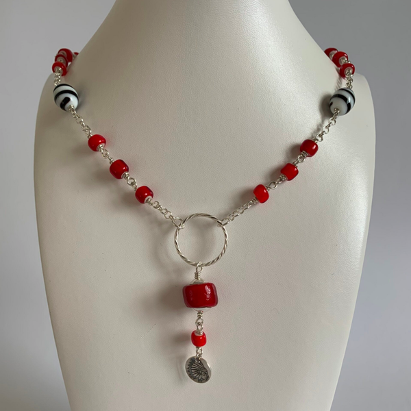 Z4 - Ketting met ingi boka, kromanti vre, ring en muntje