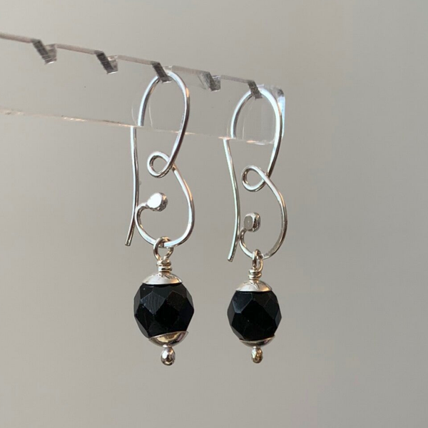 U6 krul oorbellen met ogri ai