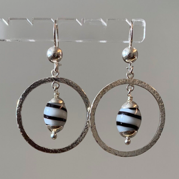 C4 - Ronde oorbelen met kromanti vre