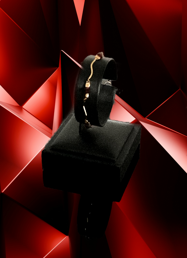 Model: Timeless Distinction