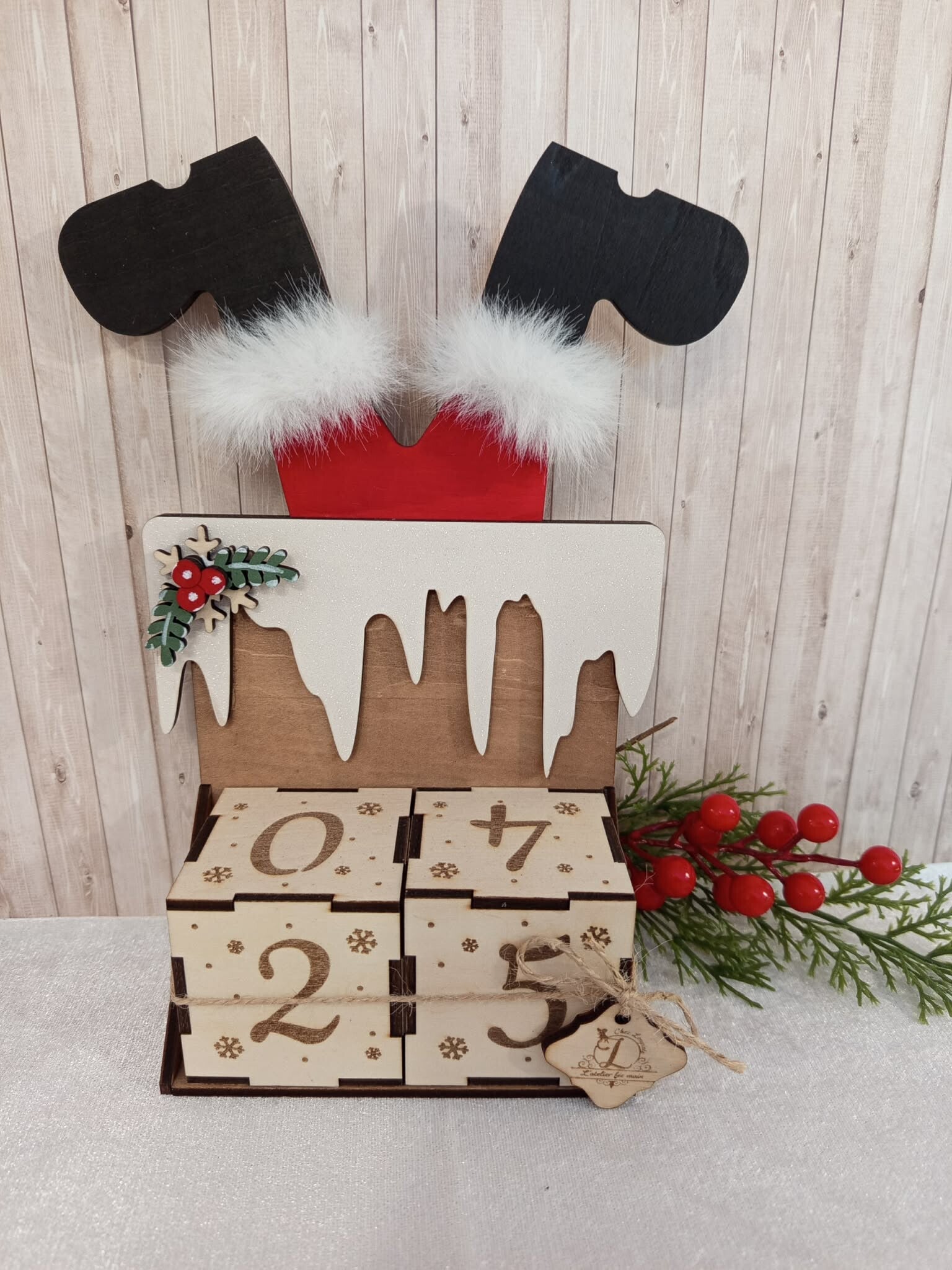 Calendrier de l'avent " le père noël tombe dans la cheminée "