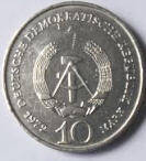 DDR 5 - Gedenkstatte . 1972 , 10 Mark, Dia 2.30 , Th 0.21 CM