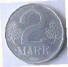 DDR 8 -  1975 , 2 Mark , DIa 2.68 , Th 0.24 CM