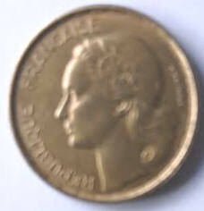 Republique Francais , 1953 b , 20 Francs , Dia 2.35  Th 0.15 cm