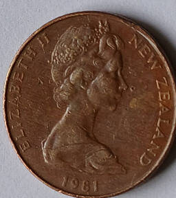 Queen Elizabeth II, DG Regina, New Zealand , 1981 , 2 P , Dia 2.10 th 0.16 cm