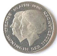 mint, not circulated ,  Koningin Juliana-Beatrix  1980 , 2,5 Gulden , Dia 2.90 Th 0.20 cm