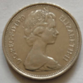 QueElizabeth II, DG Regina,  1970, 5 pence Dia 2.37 th 0.17 cm