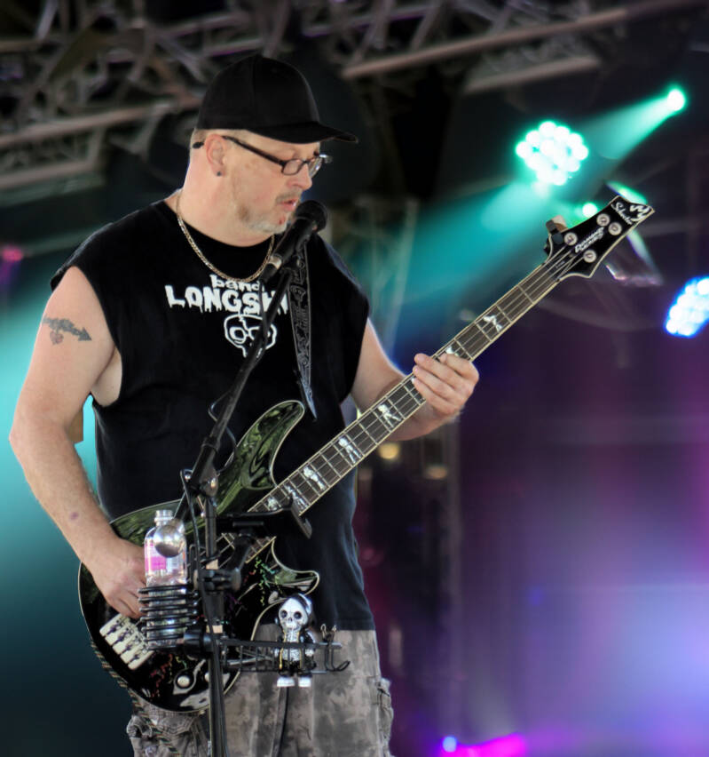 band-longshot-jamie-gann-live-concert-bass-player-performance-tammy-brewer-photography-jpeg-standard.jpg