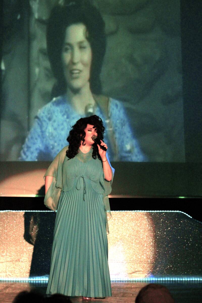 loretta-lynn-tribute-artist-live-performance-tammy-brewer-photography-jpg-standard.jpg