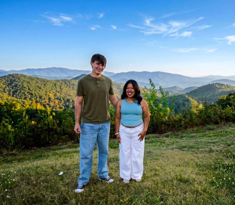 smoky-mountain-fall-couples-portrait-foothills-parkway-tammy-brewer-photography-jpg-standard.jpg