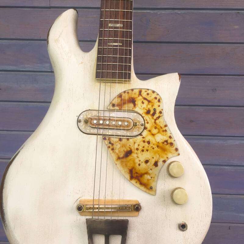 Phil Esmeralda guitar