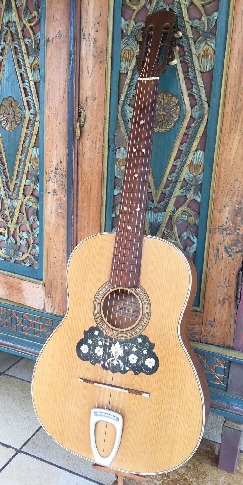 Grimaldi parlour guitar