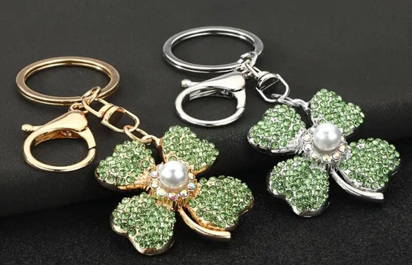 Kløverpynt med perle