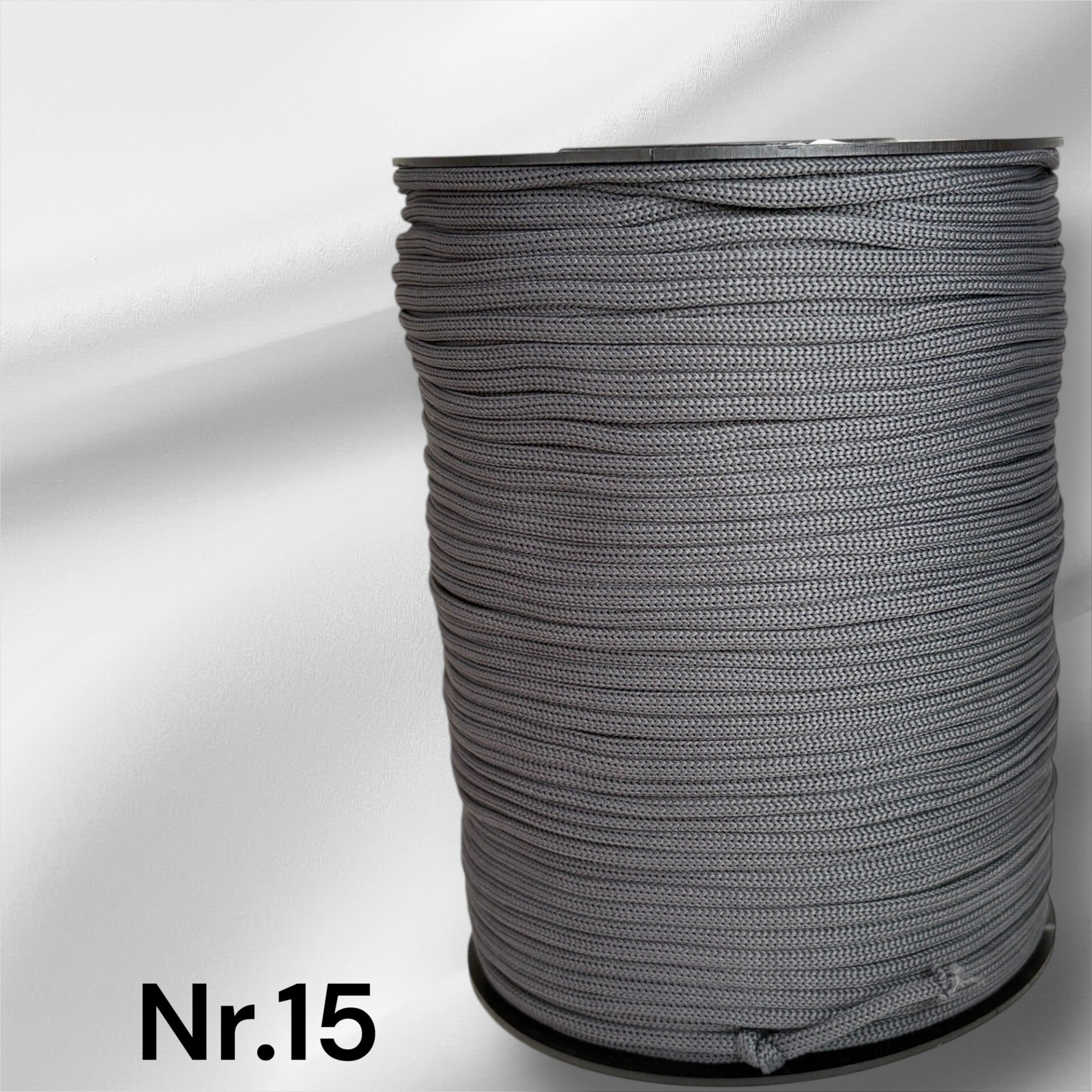 Nr.15 Mørk Grå 4mm flat tråd