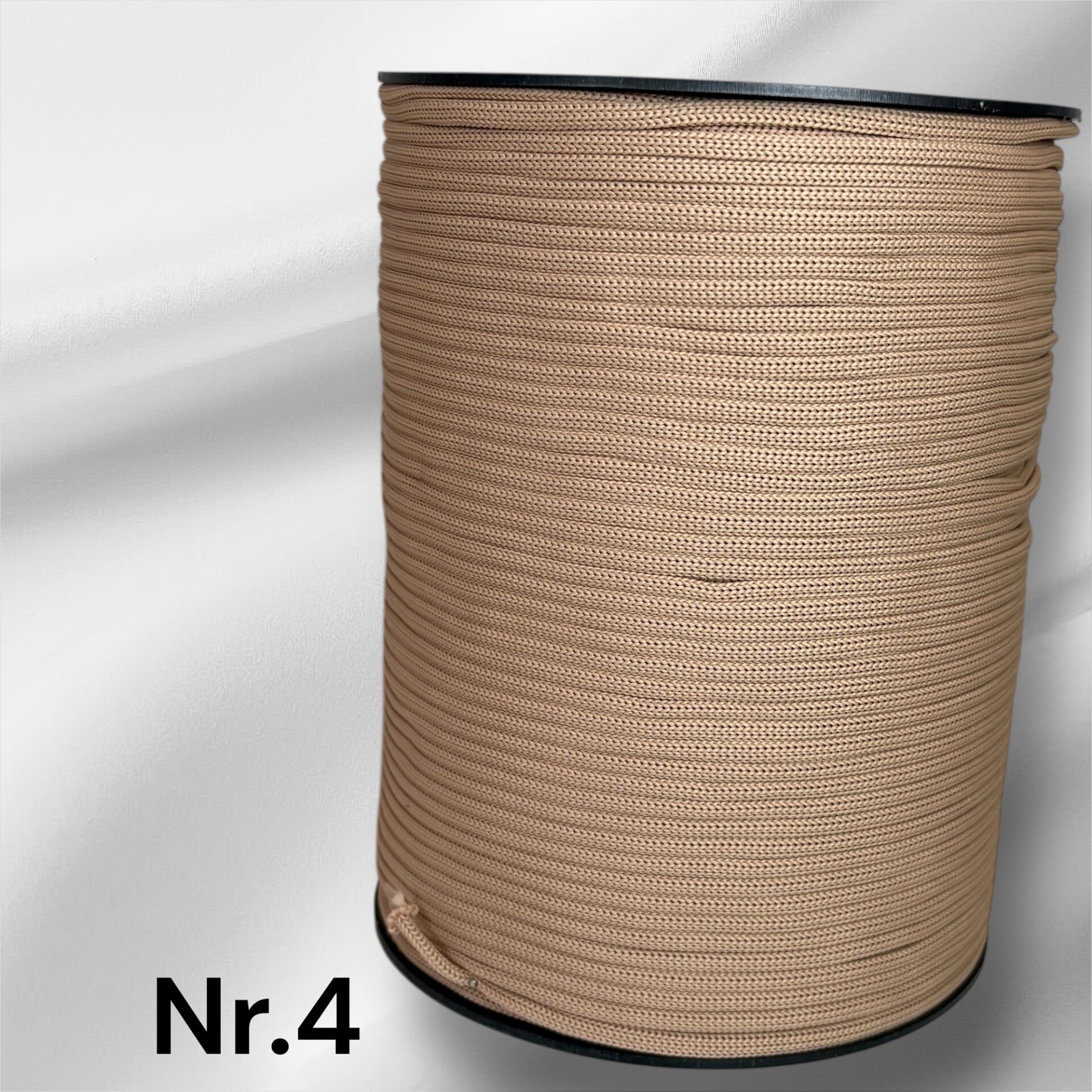 Nr.4 Beige 4mm flat tråd