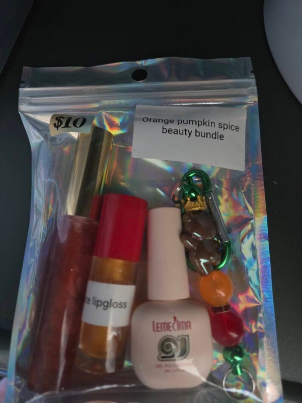 Orange pumpkin spice beauty bundle