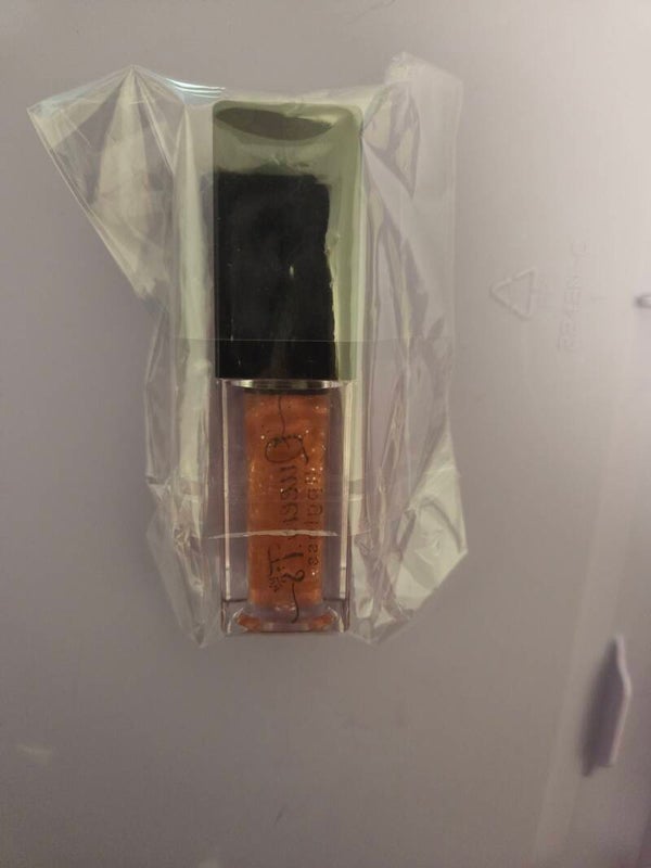 Random picked color lipgloss