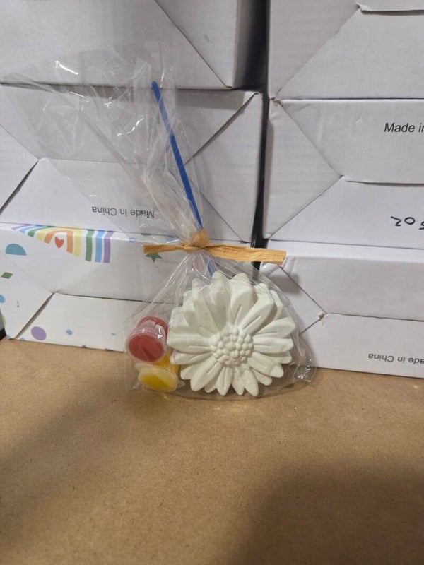 Paintable Flower figurines