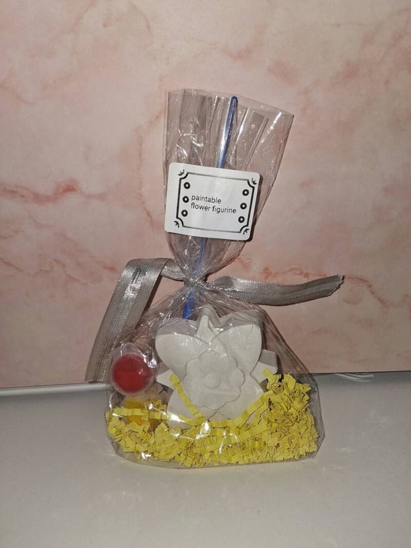 large flower paintable figurine