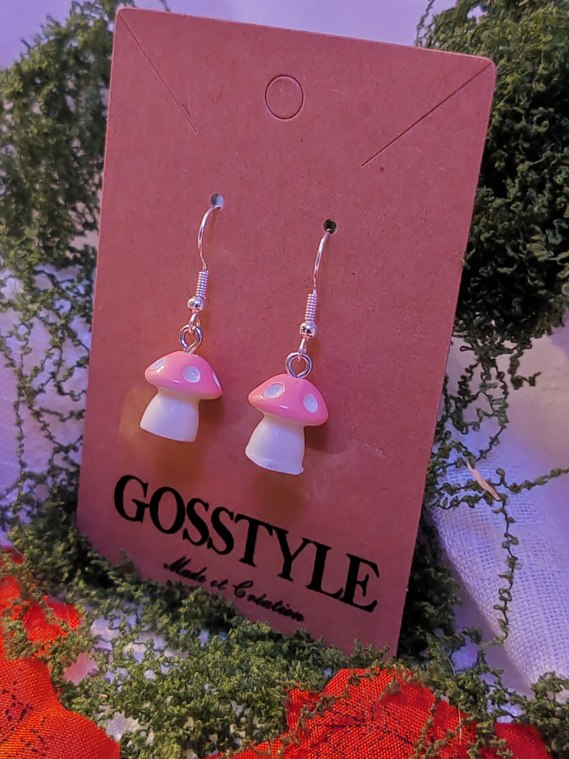 Boucle d'oreille champignon rose