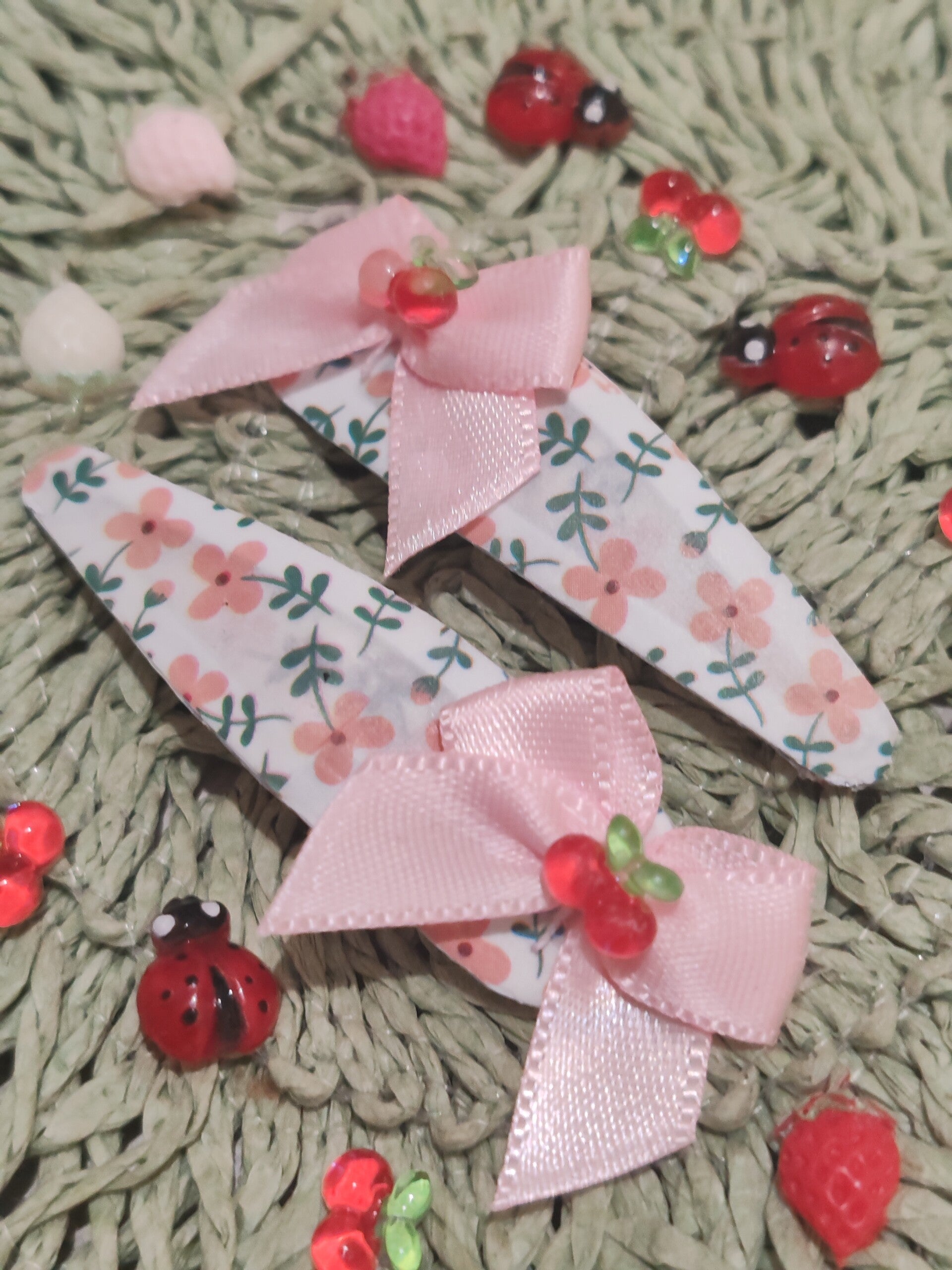 barrettes cerises