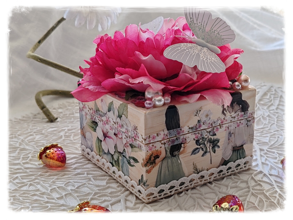 Boîte à bijoux printemps rose perlé