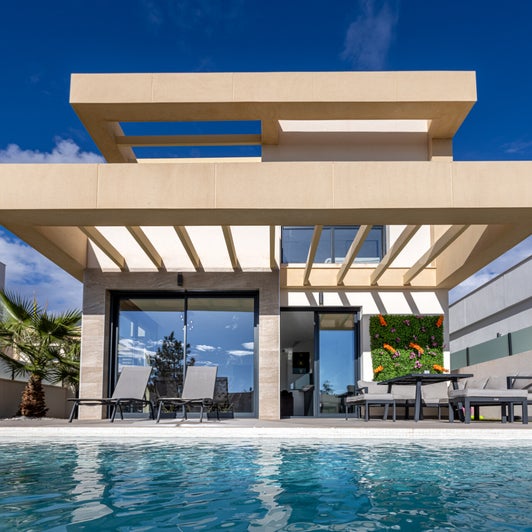 Modern villa met adembenemend uitzicht, privé zwembad, zonnig dakterras in het zonnige Los Montesinos, Alicante