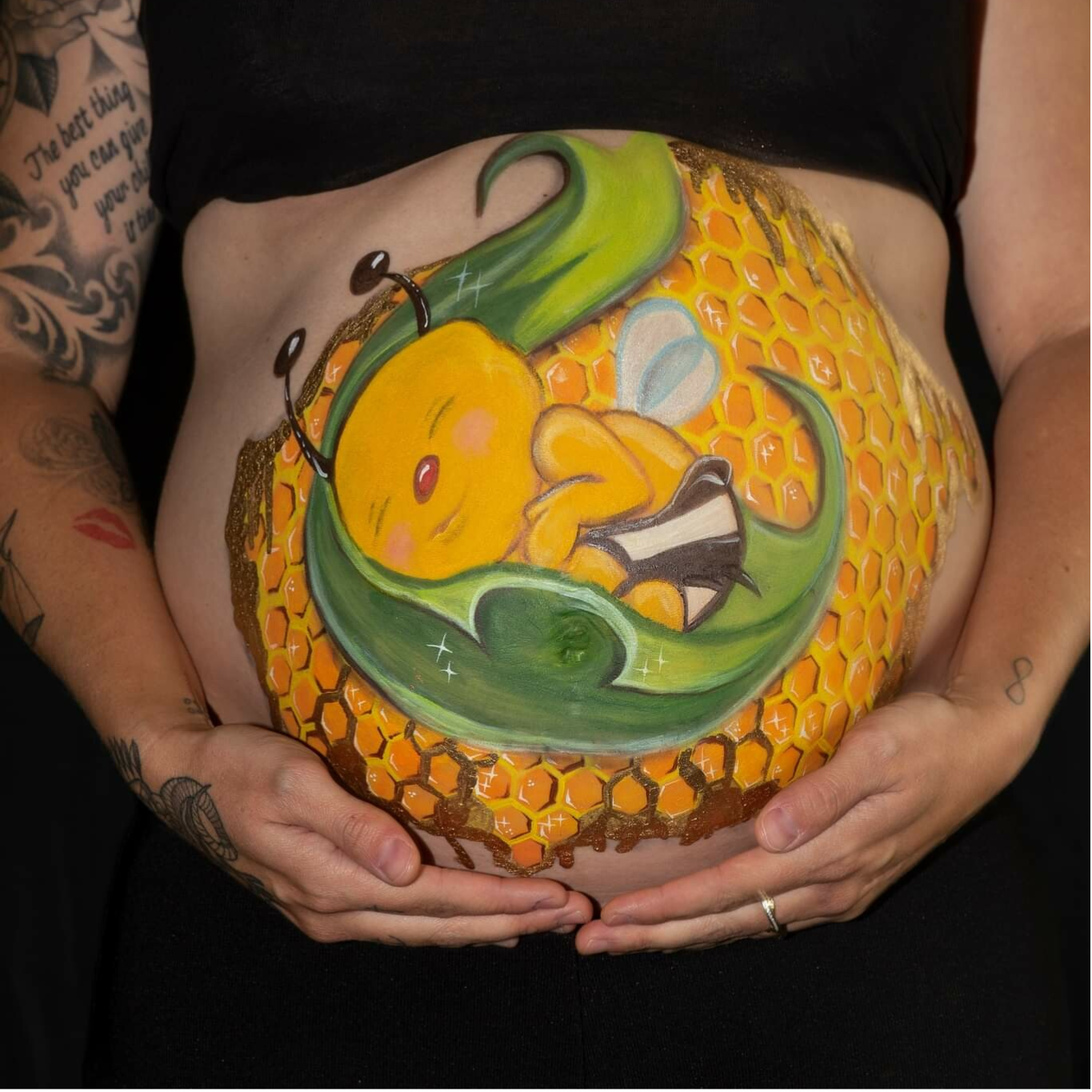 Belly BEE bellypaint