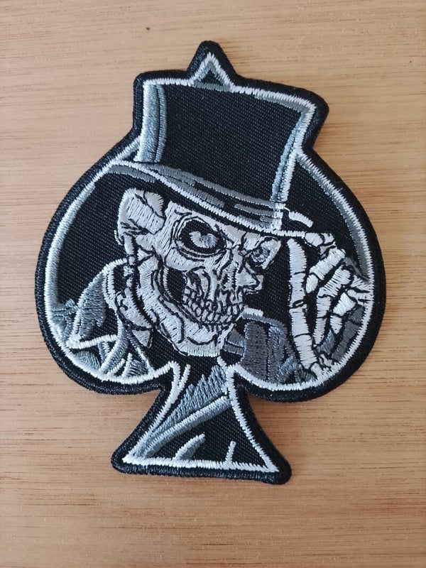 Patch skull as de pique