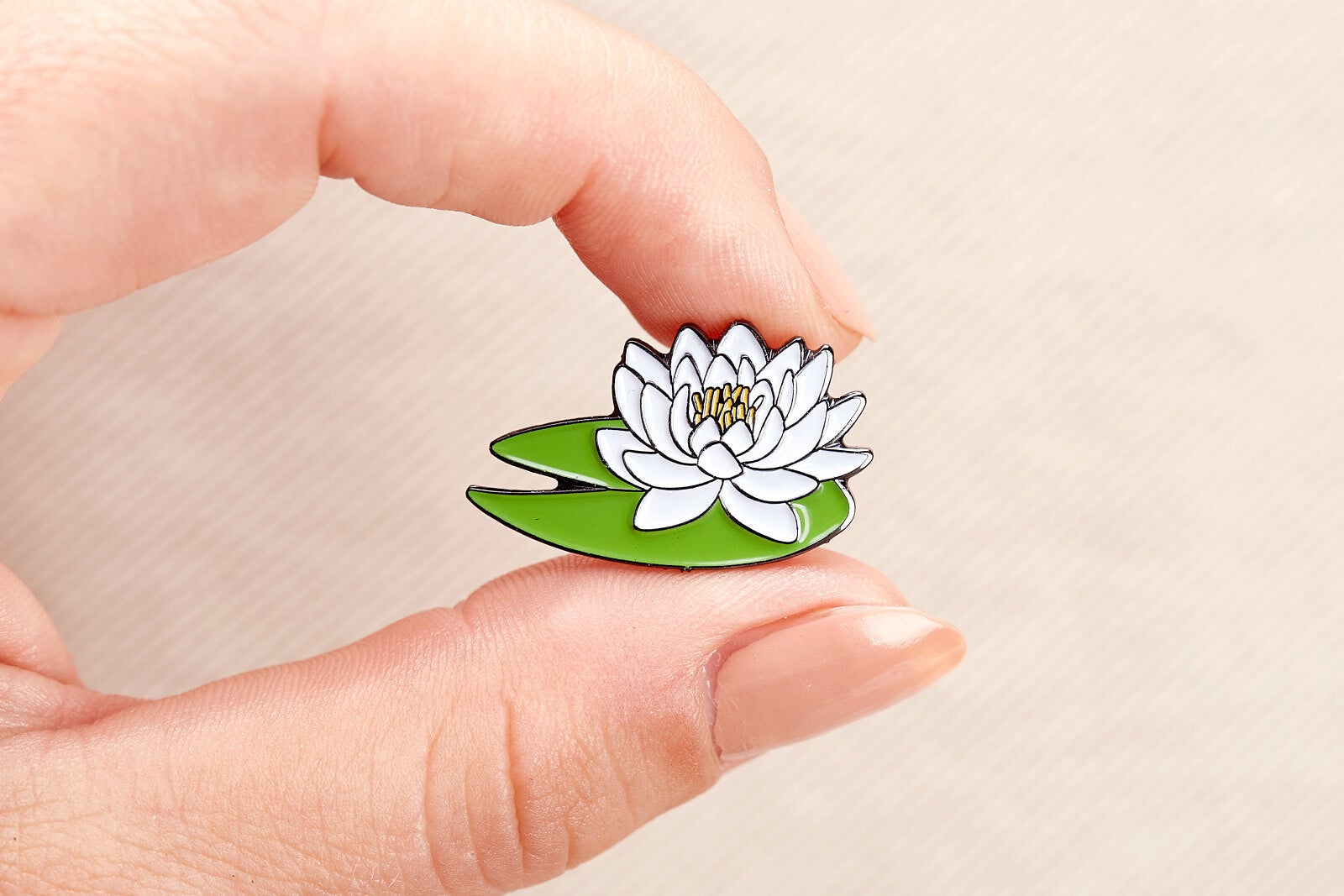 Kaart + pin lil' lilly