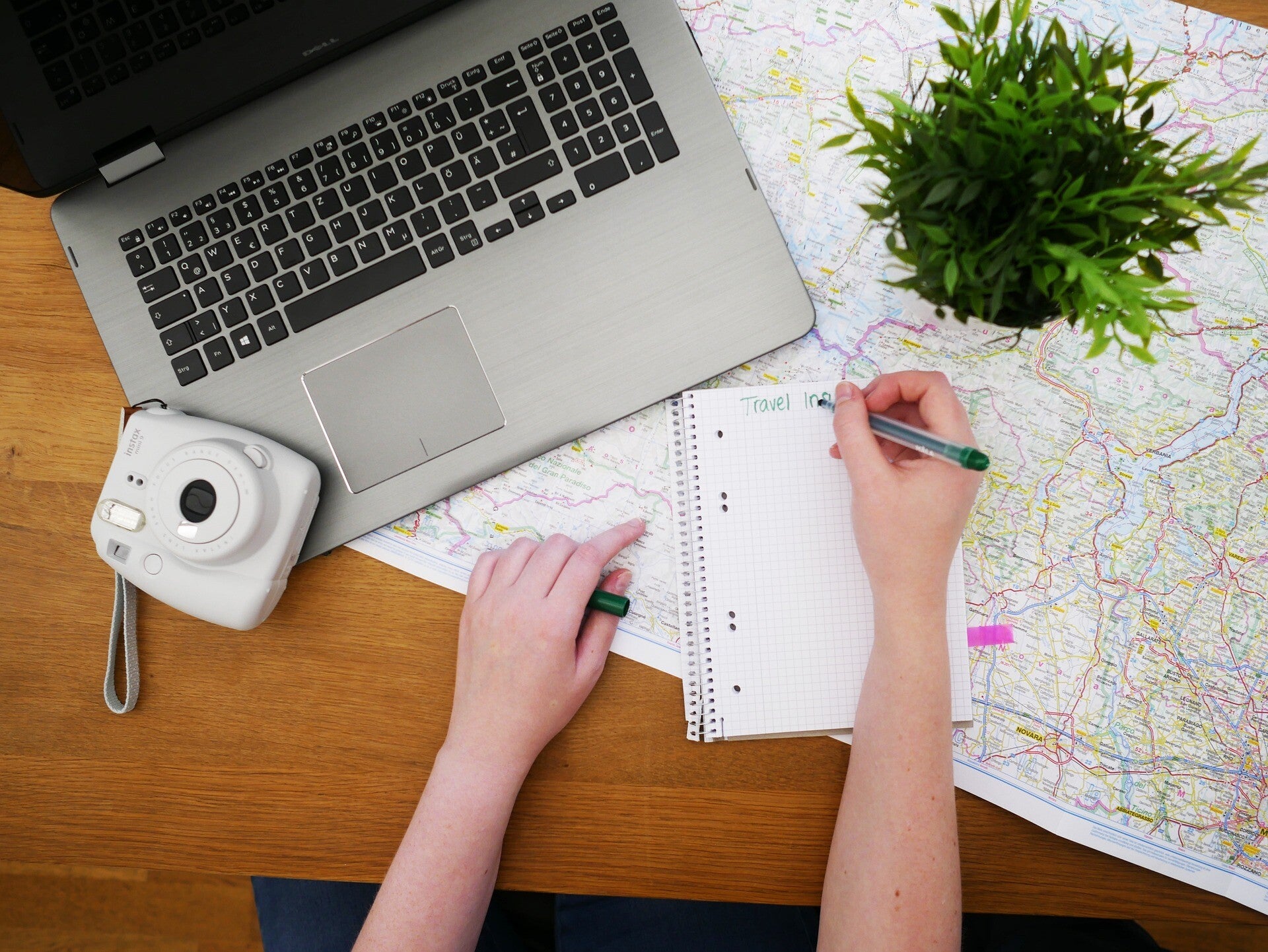 Custom China itinerary design showing personalised routes  for solo, family and group travellers.