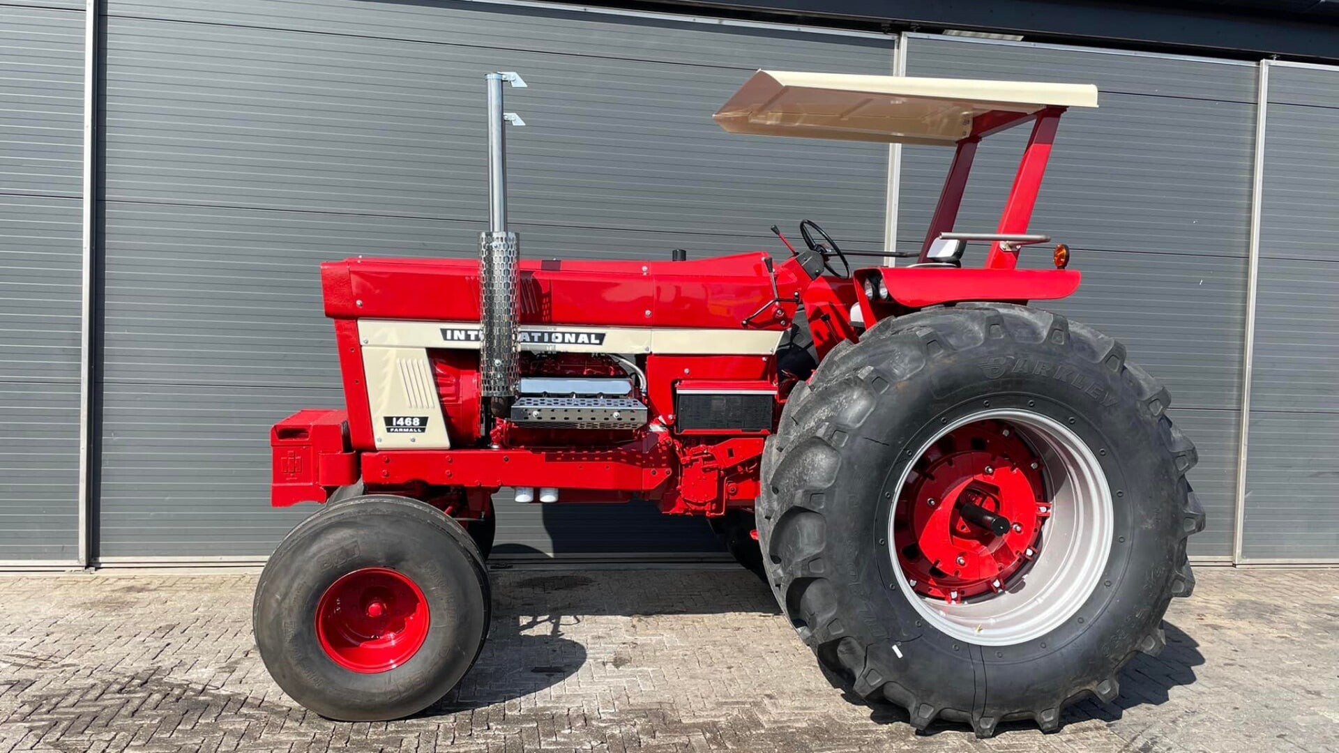 Red Air Line Tractor REDLINE TRACTORS