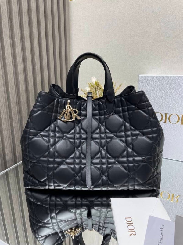 Large Dior Toujours Bag Black Macrocannage Calfskin