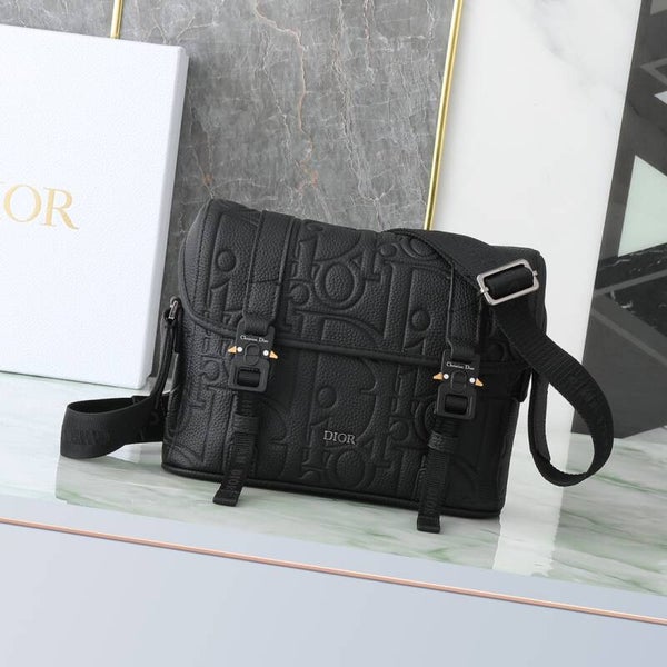 Dior hit the road