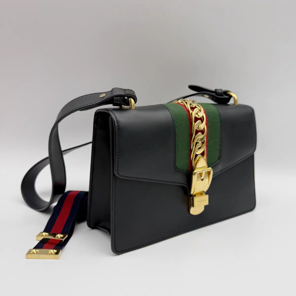 Sylvie leather crossbody bag Gucci