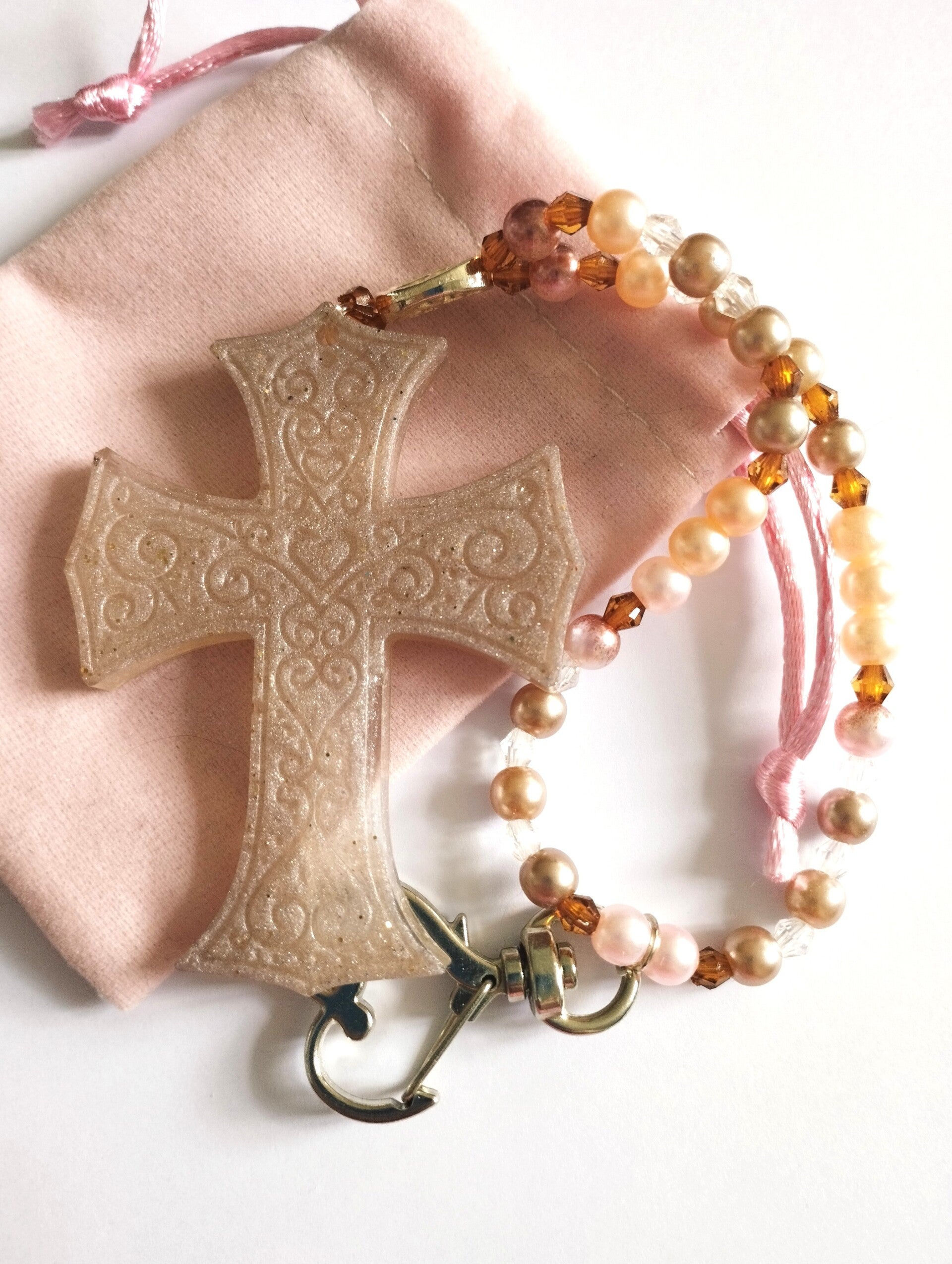 Bijou de sac – Croix douceur & amour 💗