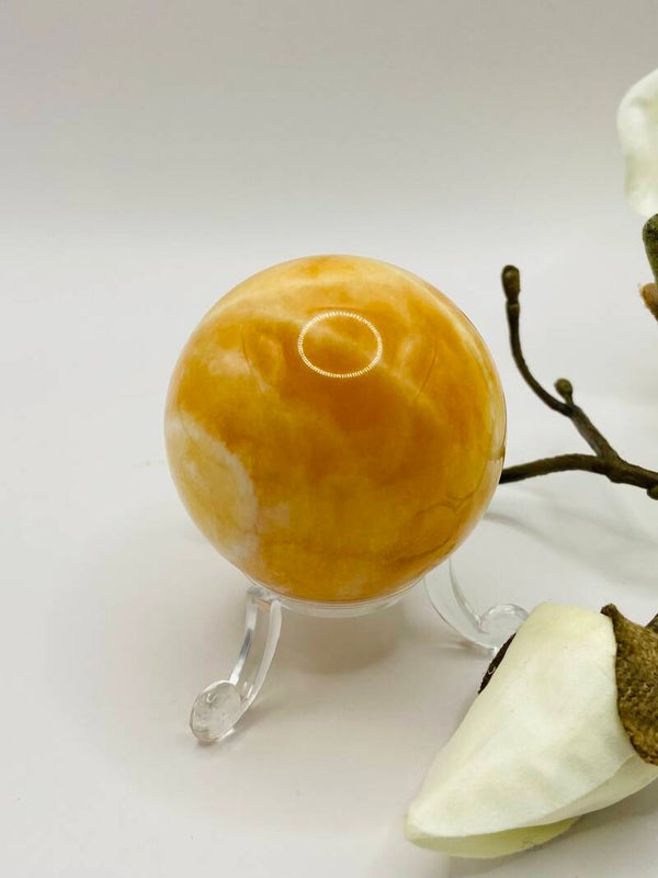 Orangencalcit Kugel Nr. 5 - High Quality