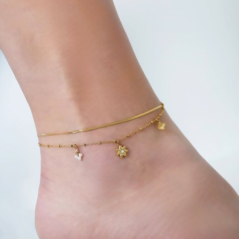 leuke vrolijke enkelbandjes van stainless steel. Enkelbandjes blijven elke zomer een musthave