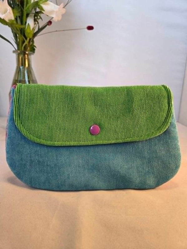 tasje met drukknop -groen/licht blauw-