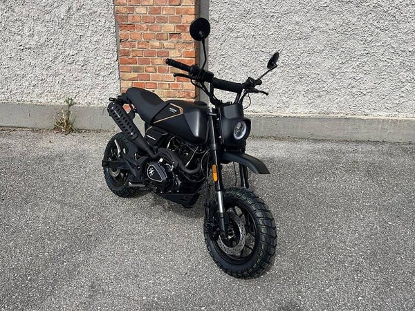 Brixton Crossfire 125XS