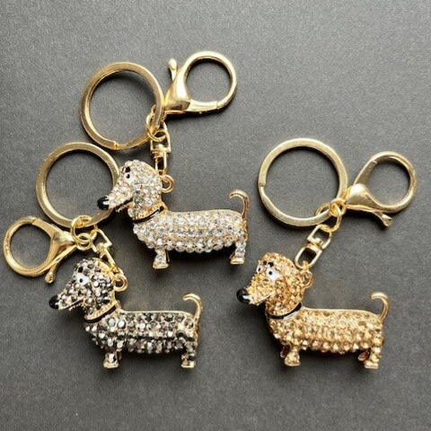 Strass Teckel Sleutelhanger – Elegant & Speels
